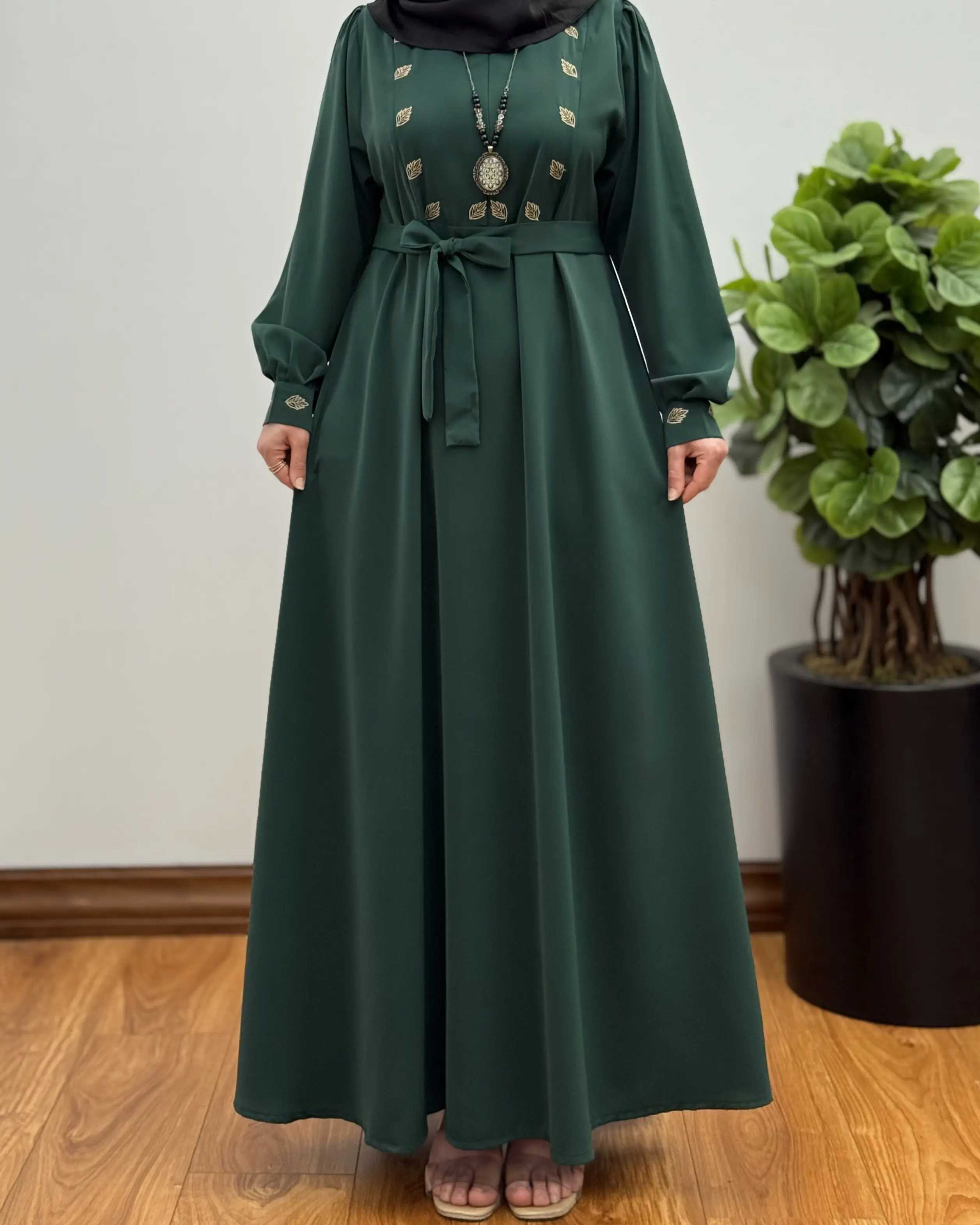 مانتو عبایی سوپر کلوش الیزه مدل برگی